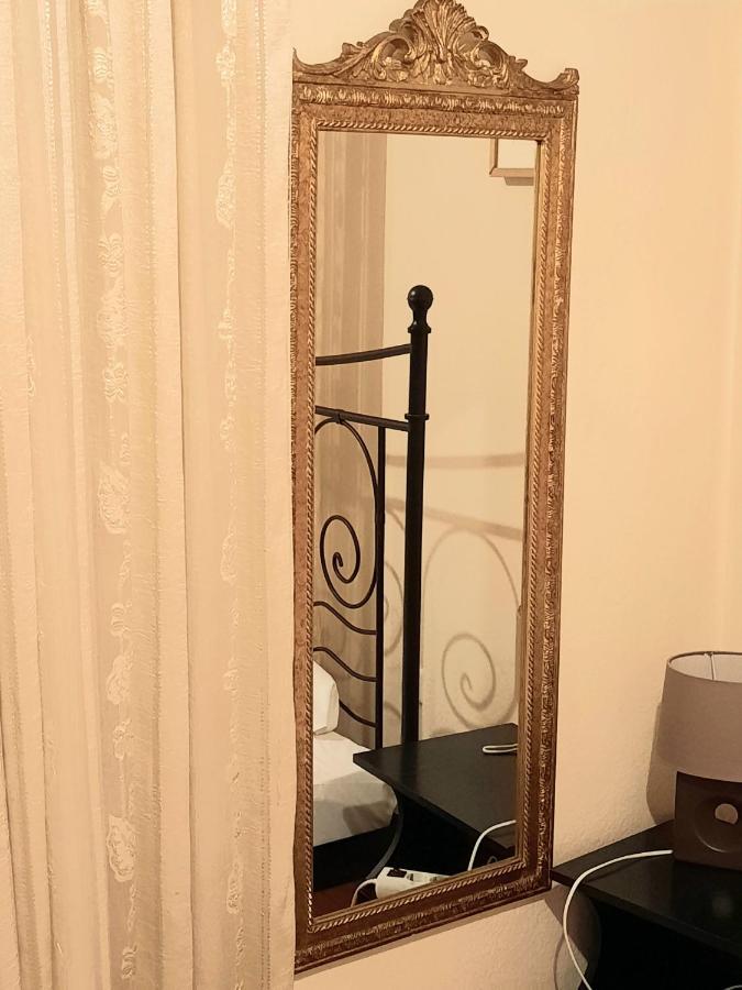 Cozy And Bright Apartment In The Heart Of The City Thessaloniki Exterior foto