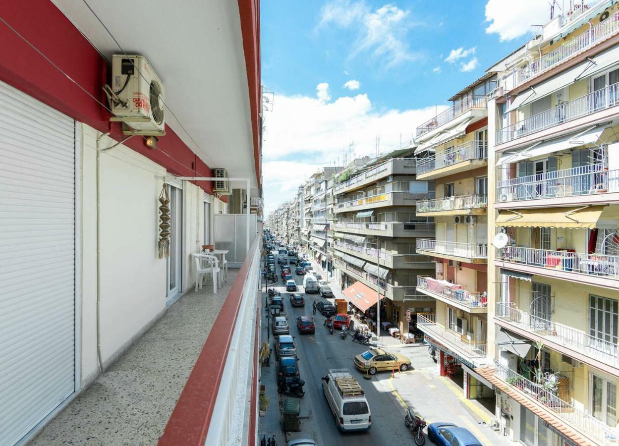 Cozy And Bright Apartment In The Heart Of The City Thessaloniki Exterior foto