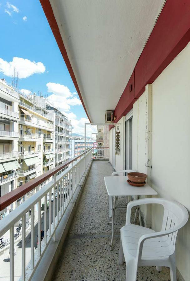 Cozy And Bright Apartment In The Heart Of The City Thessaloniki Exterior foto