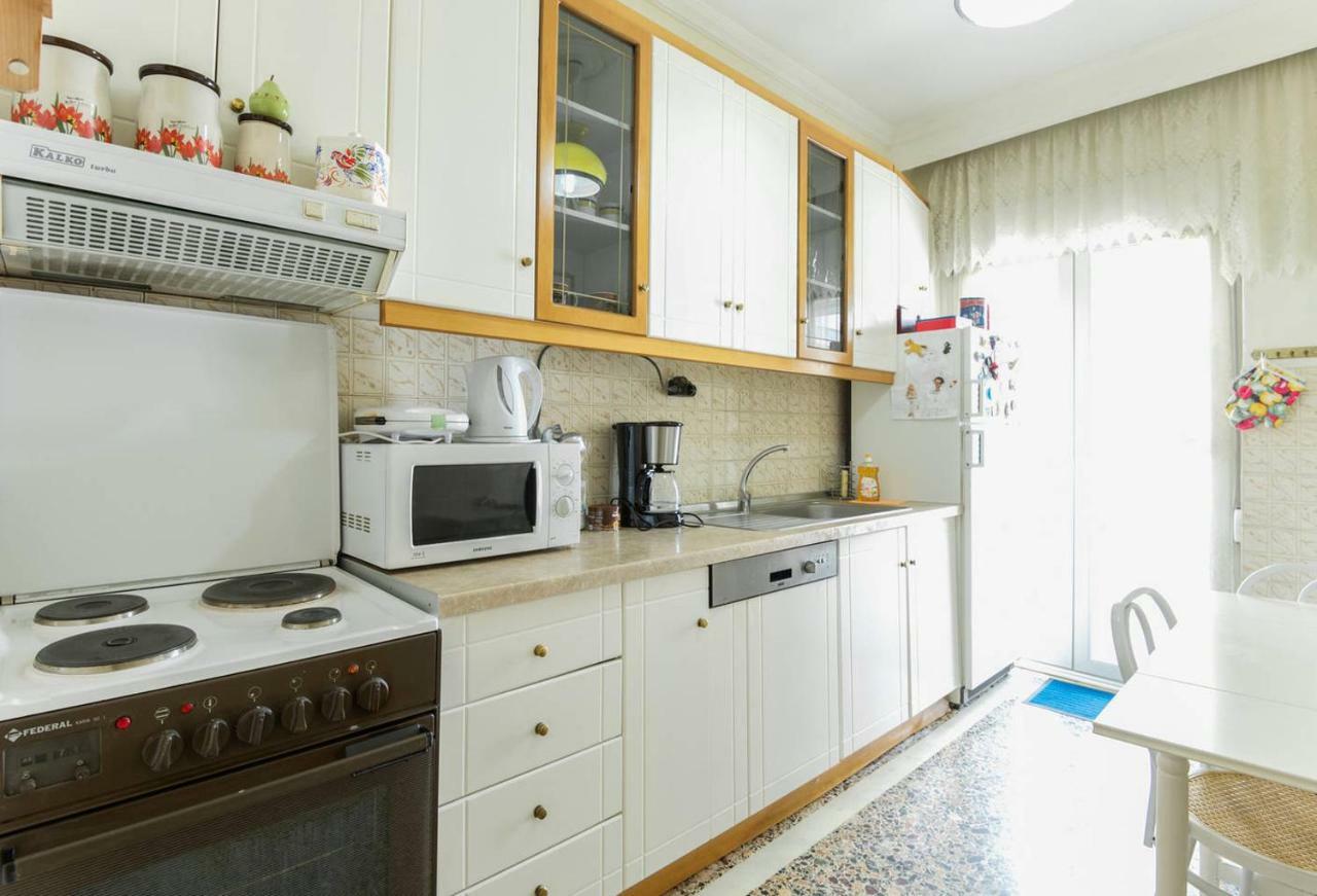 Cozy And Bright Apartment In The Heart Of The City Thessaloniki Exterior foto